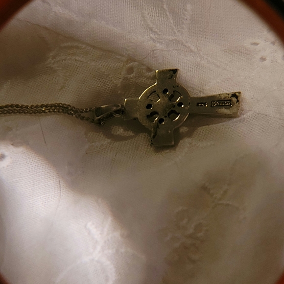 Genuine Emerald and Pearl Celtic Cross - Picture 9 of 9